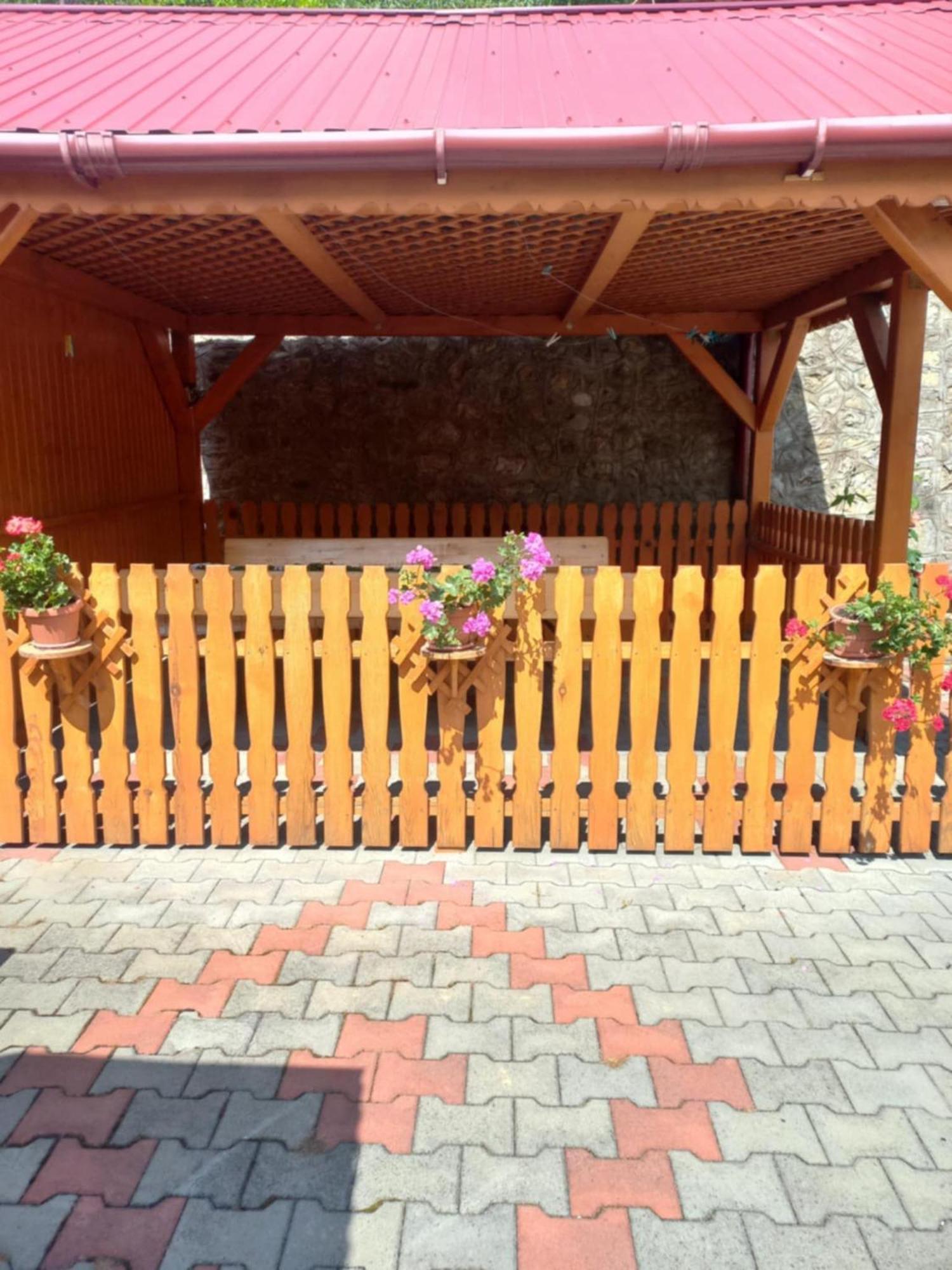 Rozsa Panzio Bed & Breakfast Риметеа Екстериор снимка